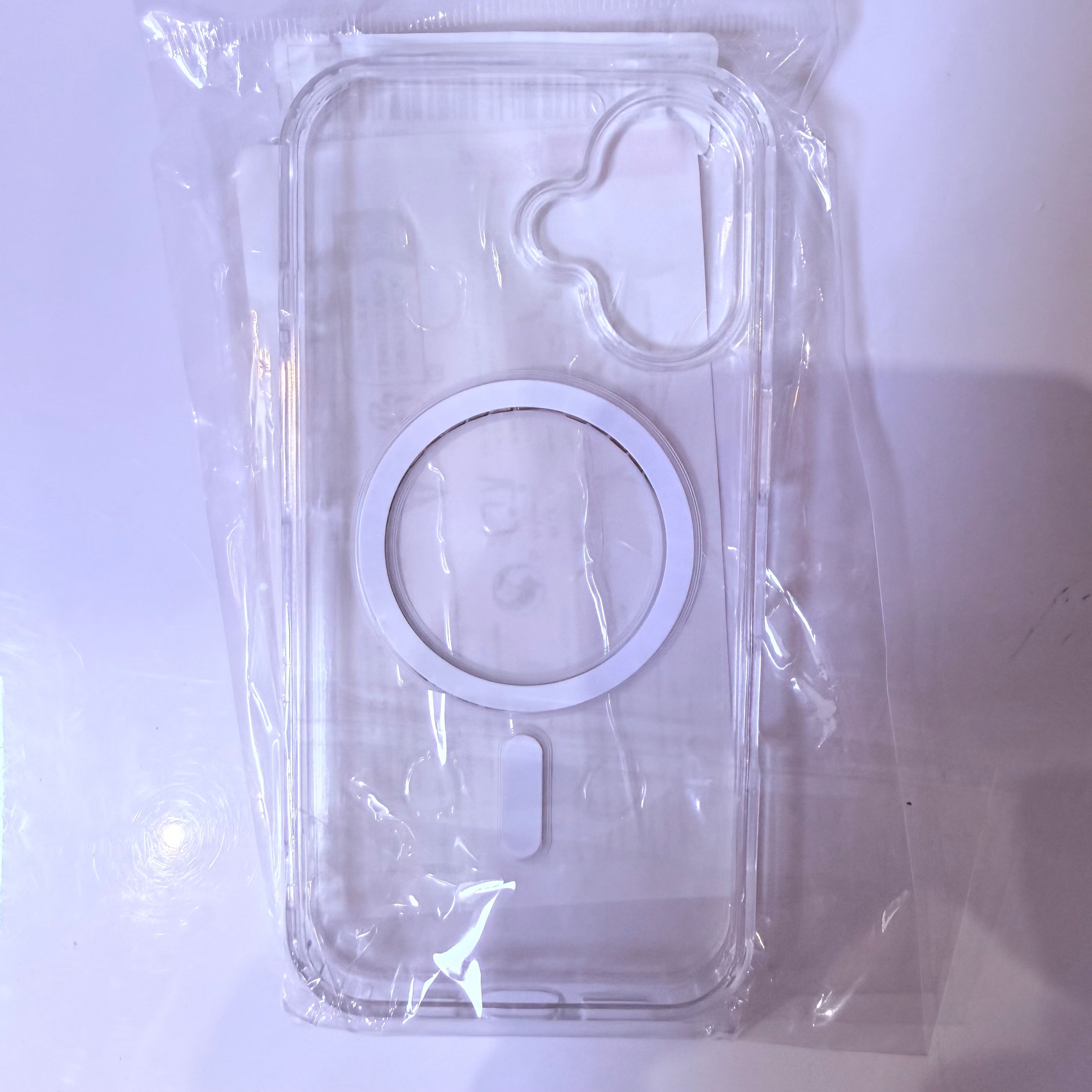 Coque transparente avec MagSafe